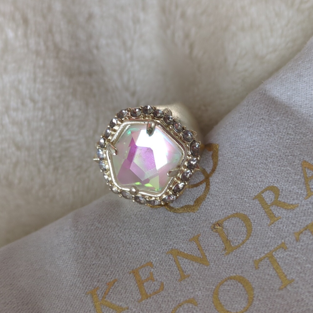 Kendra Scott Schuyler Gold Dichroic Glass Cocktail Ring size 6 - Picture 8 of 16
